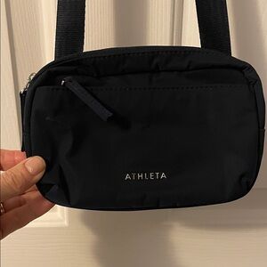 Athleta Small Navy Nylon Crossbody Pouch